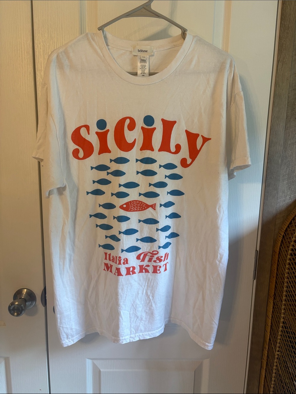 Bohme- White Sicily Fish Market Graphic Tee - Red & Blue